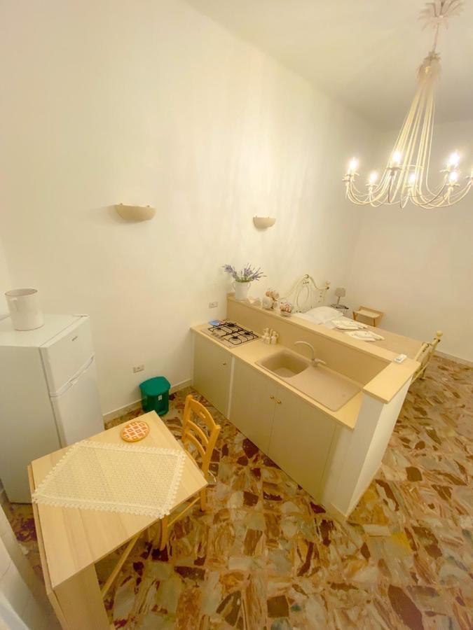 La Casa Di Nonna Sisina Villa Mola di Bari Eksteriør bilde
